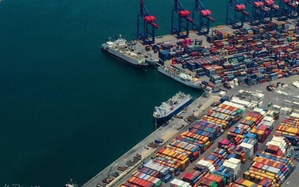 مرفأ بيروت: فتح أبوابنا استثنائياً السبت والاثنين في 11 و13 الحالي لضمان استمرارية الحركة التجارية