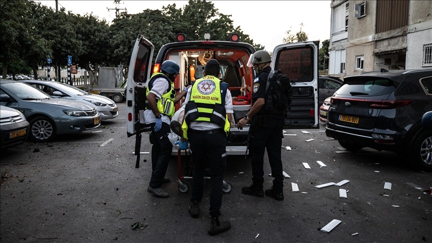 3 إصابات مباشرة بصواريخ لحزب الله على شمال إسرائيل