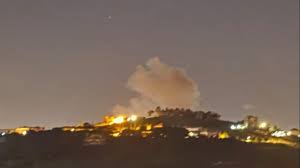 مسيرة معادية استهدفت سيارة اسعاف للهيئة الصحية الاسلامية على طريق عدشيت