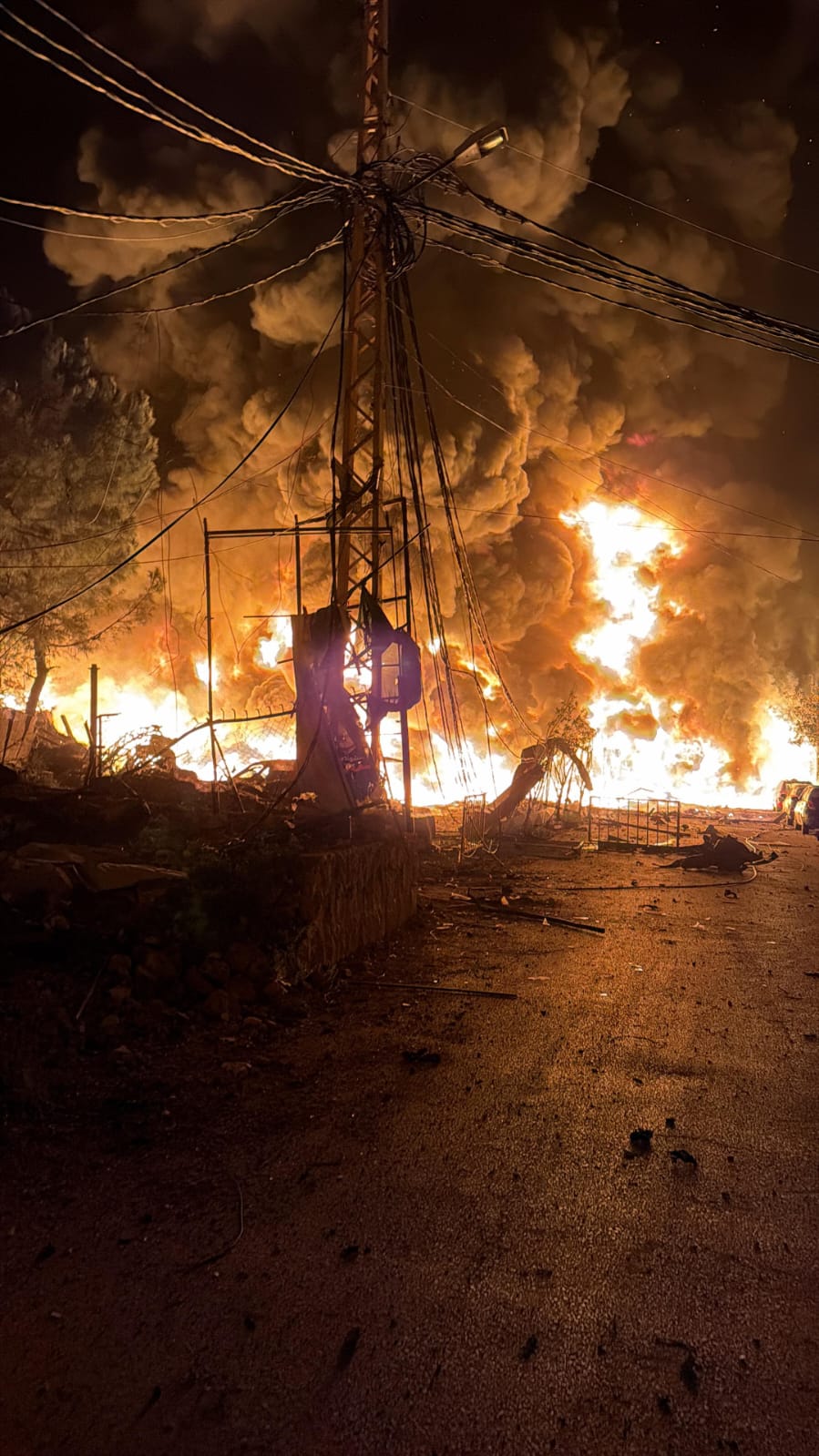 الغارة التي استهدفت مولدات الكهرباء في جبشيت صباحا