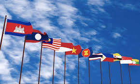 وزراء خارجية آسيان يطالبون بعودة المرور الآمن للسفن في مضيق هرمز