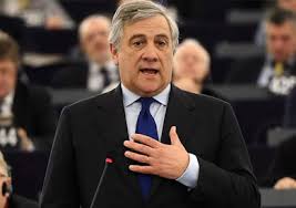 معلومات صحافية: وزير خارجية إيطاليا أنتونيو تاجاني يصل ظهر اليوم إلى بيروت ويقابل رئيس الجمهورية العماد جوزاف عون في قصر بعبدا بعيد وصوله