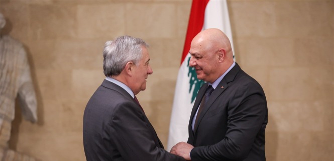 وزير الخارجية الإيطالي من بعبدا: استهداف حزب الله لإسرائيل غير مقبول كما أن استهداف إسرائيل للمدنيين غير مقبول والمشكلة الأساسية هي سلاح حزب الله وعلى الطرفين عند التوصل إلى اتفاق سياسي مناقشة كل الأمور المتعلقة بالبلدين