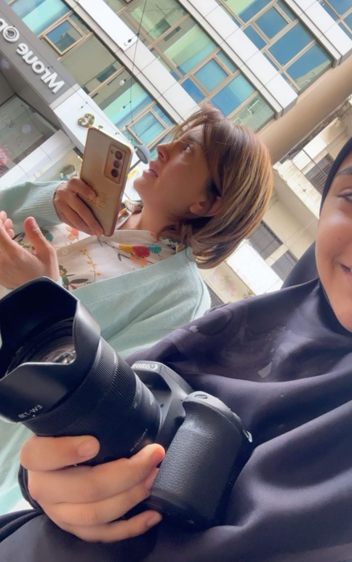 أفادت مراسلة جزين تحكي رنا جوني أن الزميلتين آمال خليل وزينب فرج أصبحتا مع الصليب الأحمر