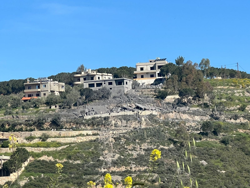 الغارة التي استهدفت منزلا في بلدة خربة سلم فجر اليوم