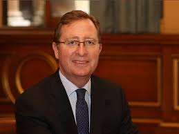 السفير البريطاني في لبنان عبر 