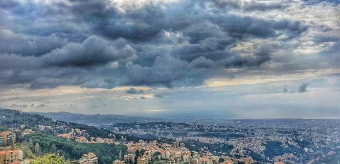 الطقس غدا غائم يتحول الى ماطر مع برق ورعد وحبات من البرد