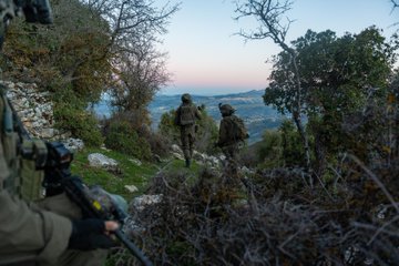 الجيش الإسرائيلي: اعتراض هدف جوي مشبوه في جنوب لبنان دون اختراق الأجواء وعدم تفعيل الإنذارات وفق السياسة المتبعة