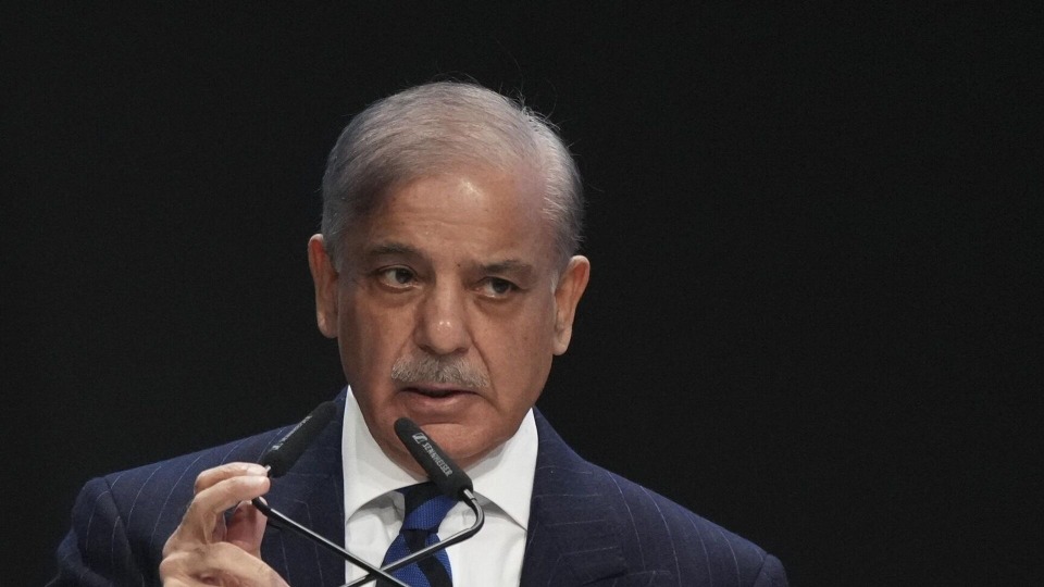رئيس وزراء باكستان: أشكر الرئيس ترمب على تعليقه مشروع الحرية في مضيق هرمز
