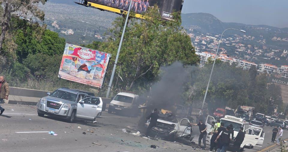 معلومات أولية عن 3 شهداء وجريح في غارتين على السعديات استهدفتا سيارة هوينداي ورانج وأخرى على ملتقى النهرين - طريق الدامور