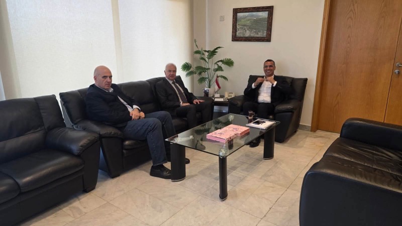 وزير الزراعة يبحث مع شخصيات نيابية وبلدية ونقابية ملفات الغابات والتنمية الزراعية والصيد البحري