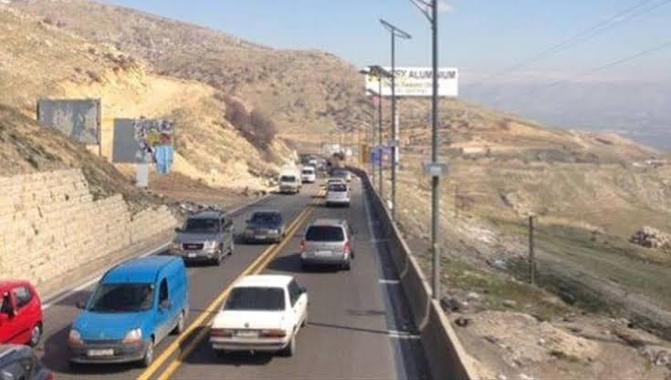 السير على طريق ضهر البيدر ما زال شبه متوقف  والمواطنون يناشدون المعنيين التدخل