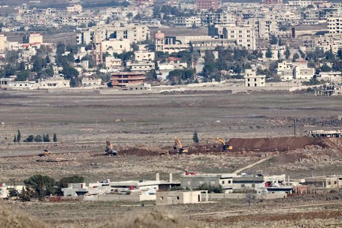 إعلام سوري: قوات إسرائيلية تتوغل غرب بلدة الرفيد في ريف القنيطرة الجنوبي