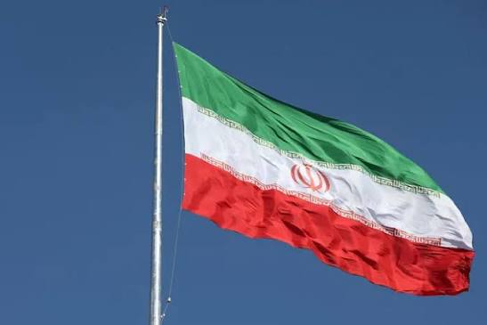رويترز: الدنمارك وفنلندا وفرنسا وألمانيا وإيطاليا والنرويج والسويد تطلب من مواطنيها مغادرة إيران فورا