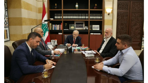 سلام عرض ورئيس اتحاد بلديات الضاحية ملف التدعيم والترميم الإنشائي للأبنية المتضررة